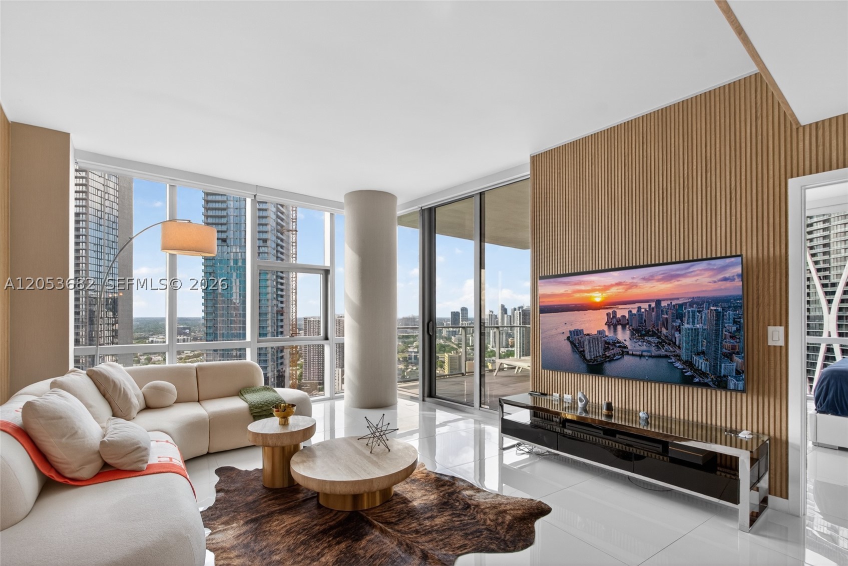 PARAMOUNT MIAMI WORLDCENT - Residential