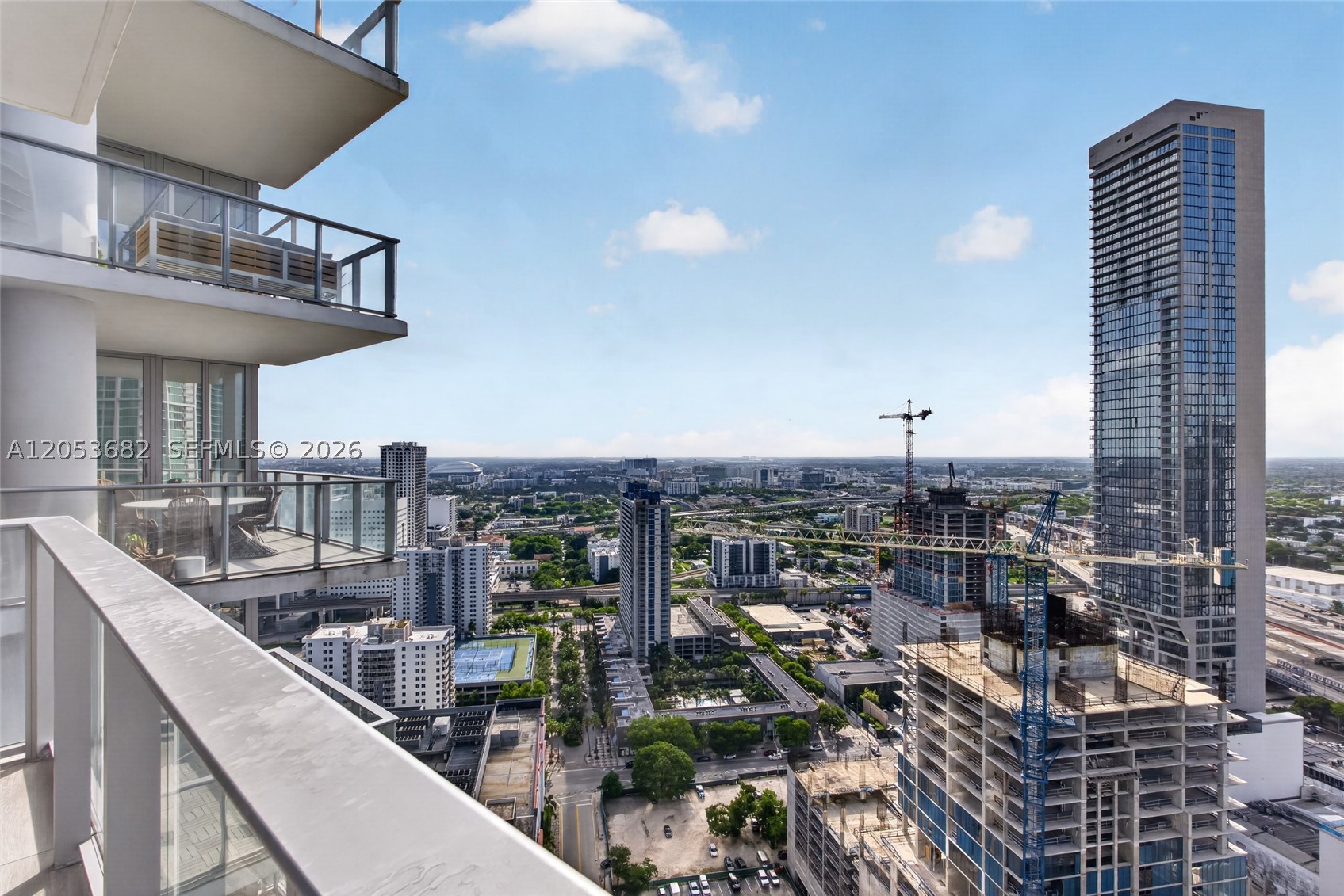 PARAMOUNT MIAMI WORLDCENT - Residential