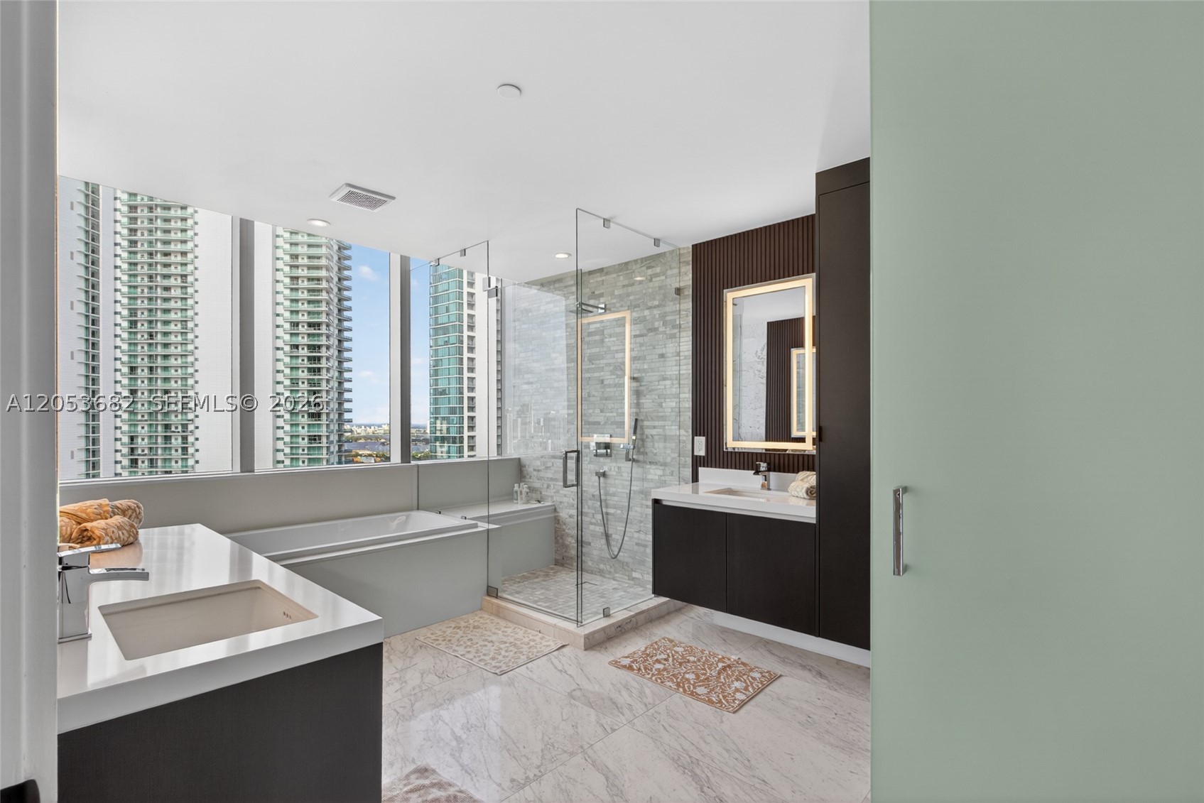 PARAMOUNT MIAMI WORLDCENT - Residential
