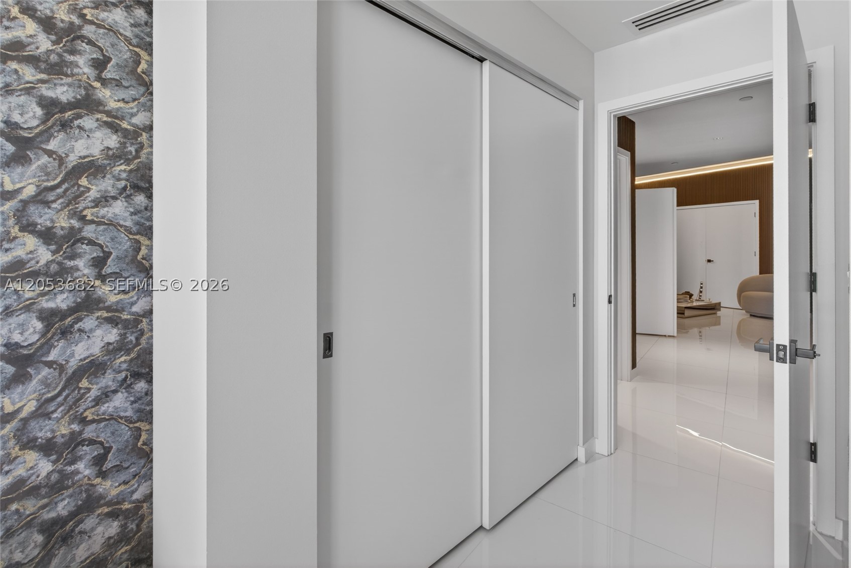 PARAMOUNT MIAMI WORLDCENT - Residential