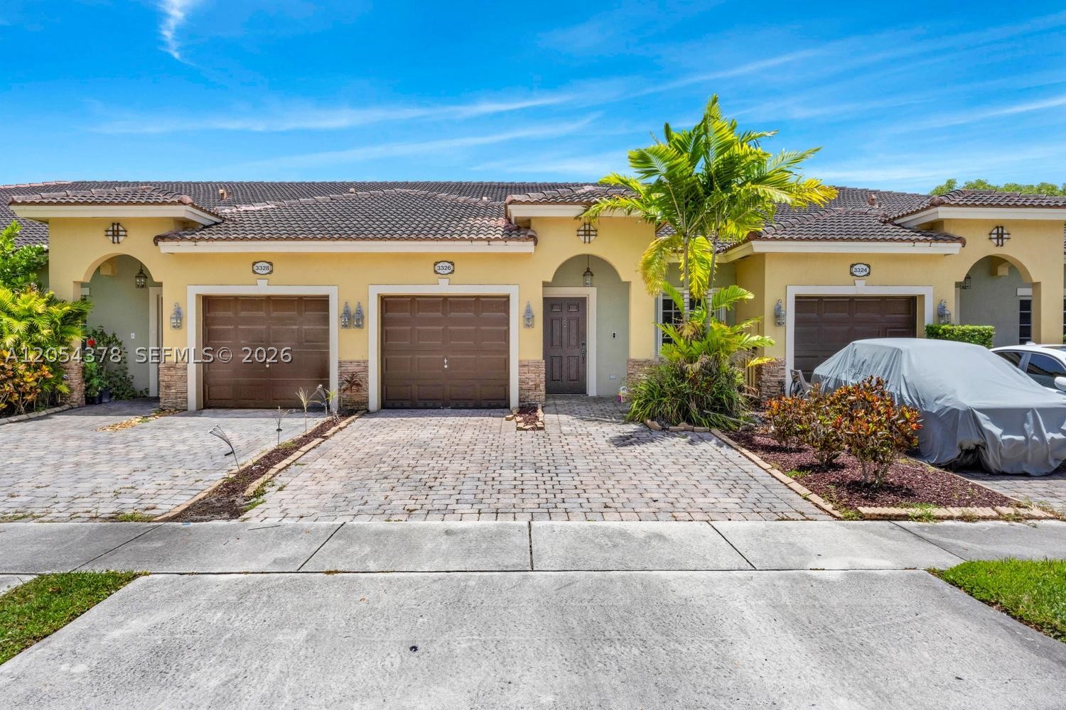 Move right into this 2-bedroom, 2-bath villa in the gated community of Ventura at Malibu Bay! The open floor plan features vaulted ceilings and wood flooring throughout. The kitchen is centrally located with plenty of countertop space and overlooks the main living area. The primary bedroom offers a walk-in closet, and the screened patio provides a comfortable outdoor retreat. There is also a one-car garage with additional storage space. Residents enjoy access to a clubhouse, fitness center, and 24-hour gated security, all just minutes from Baptist Homestead Hospital, shopping, dining, schools, and major roadways. FHA and VA financing welcomed!