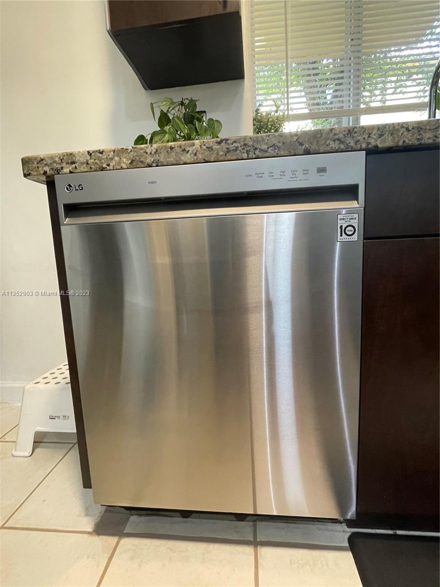 WATERVIEW CONDO - Residential Lease