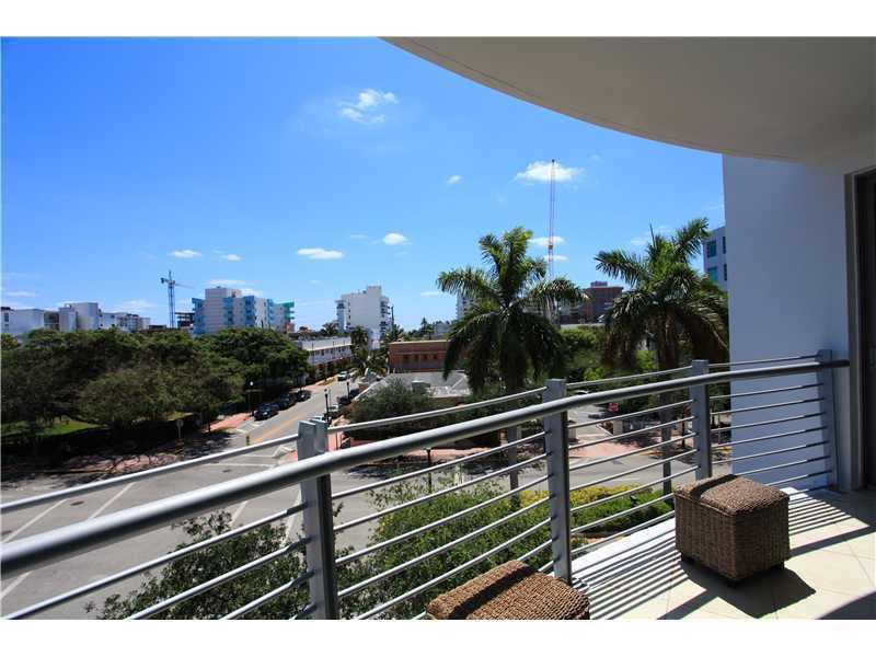 Bright, spacious, 2bed/2bath rarely available corner unit.  Unit features, custom closets,  ceramic floors, washer/dryer in unit, large floor to ceiling windows, granite counter tops, stainless steel appliances, 2 assigned covered parking spaces, 1 storag e cage.  Located in one of the most desirable neighborhoods, "South of Fifth", just steps to the beach, numerous parks, dinning, night life, and more.  Full-service building, 24 hr security, valet, pool, gym, sauna, club room.  Easy showing.