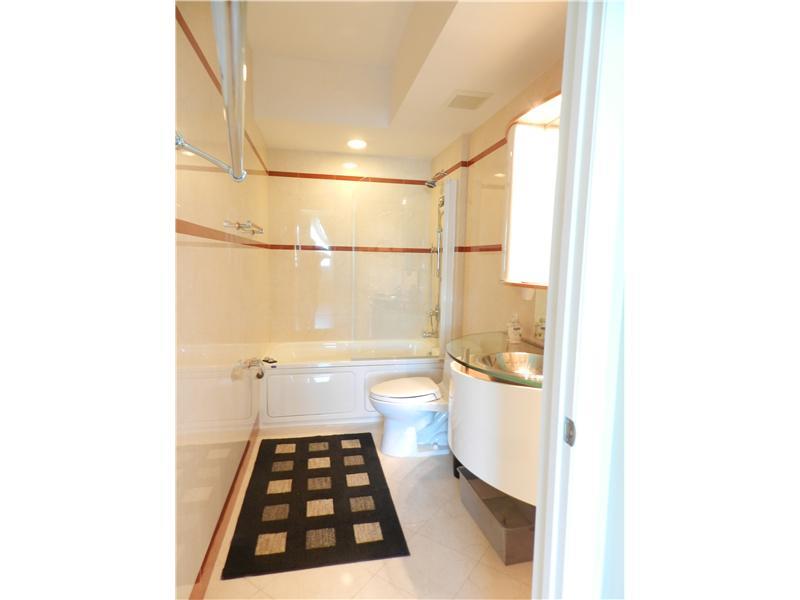 COSMOPOLITAN - Residential Lease
