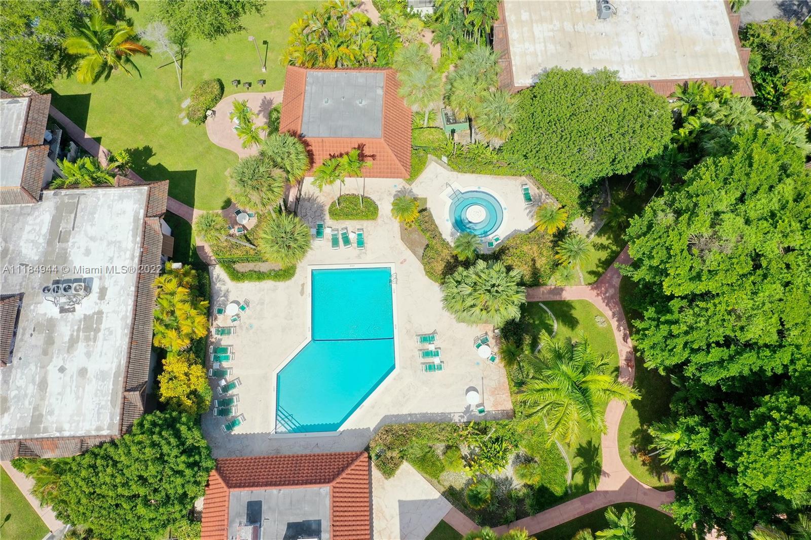 KINGSTON SQUARE CONDO - Residential