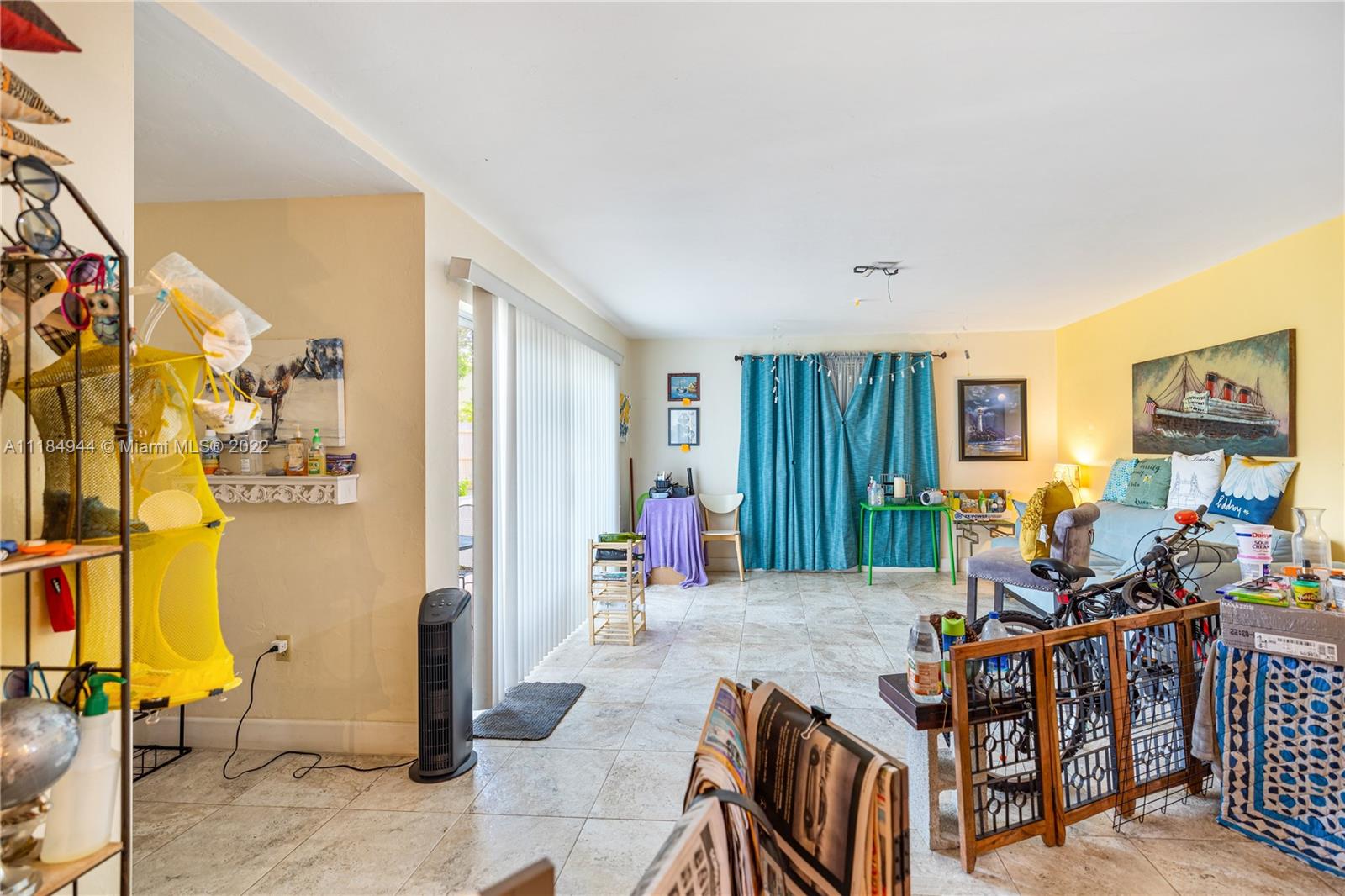 KINGSTON SQUARE CONDO - Residential