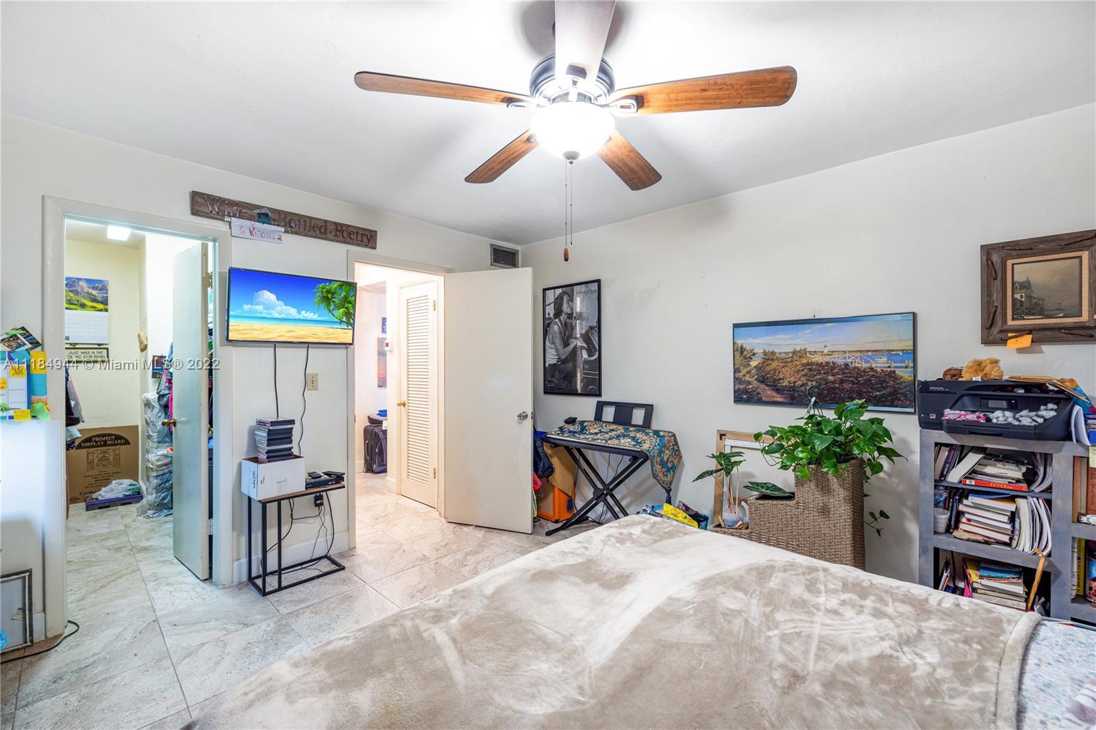 KINGSTON SQUARE CONDO - Residential
