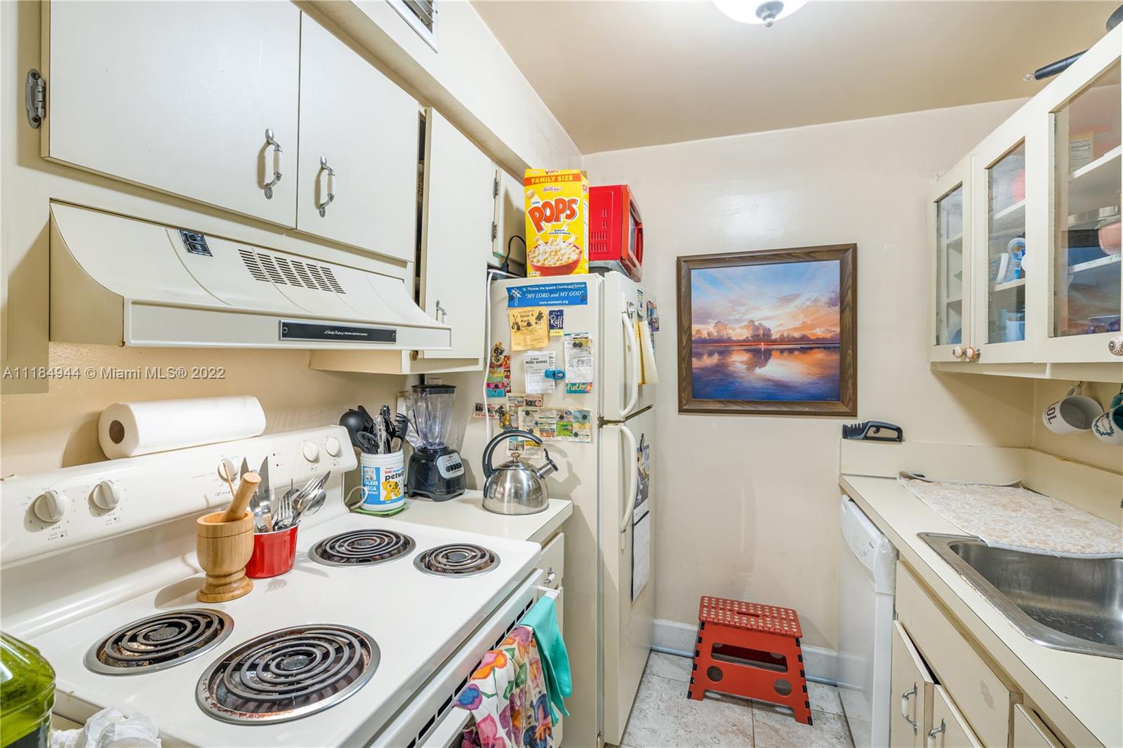 KINGSTON SQUARE CONDO - Residential