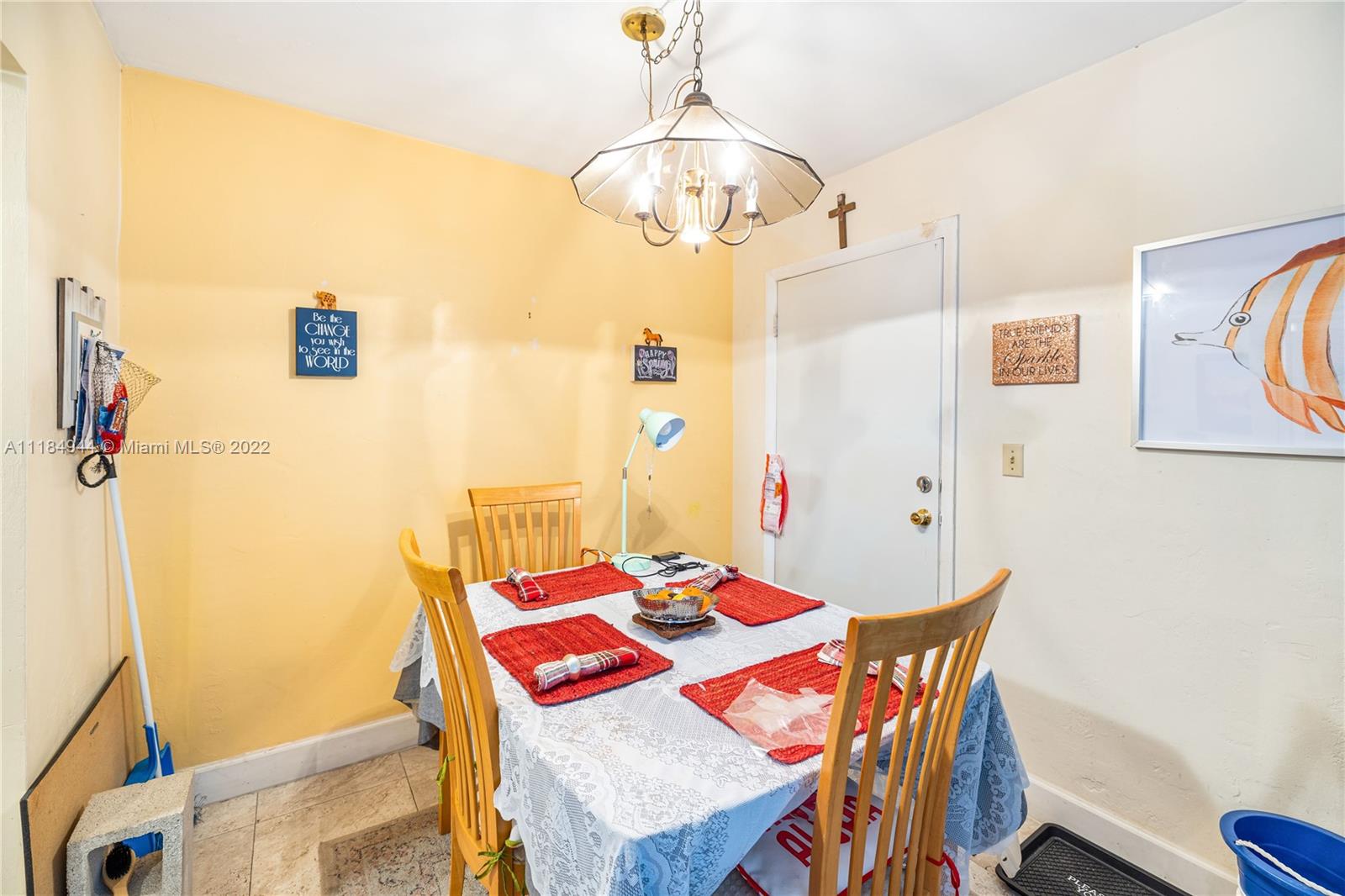 KINGSTON SQUARE CONDO - Residential