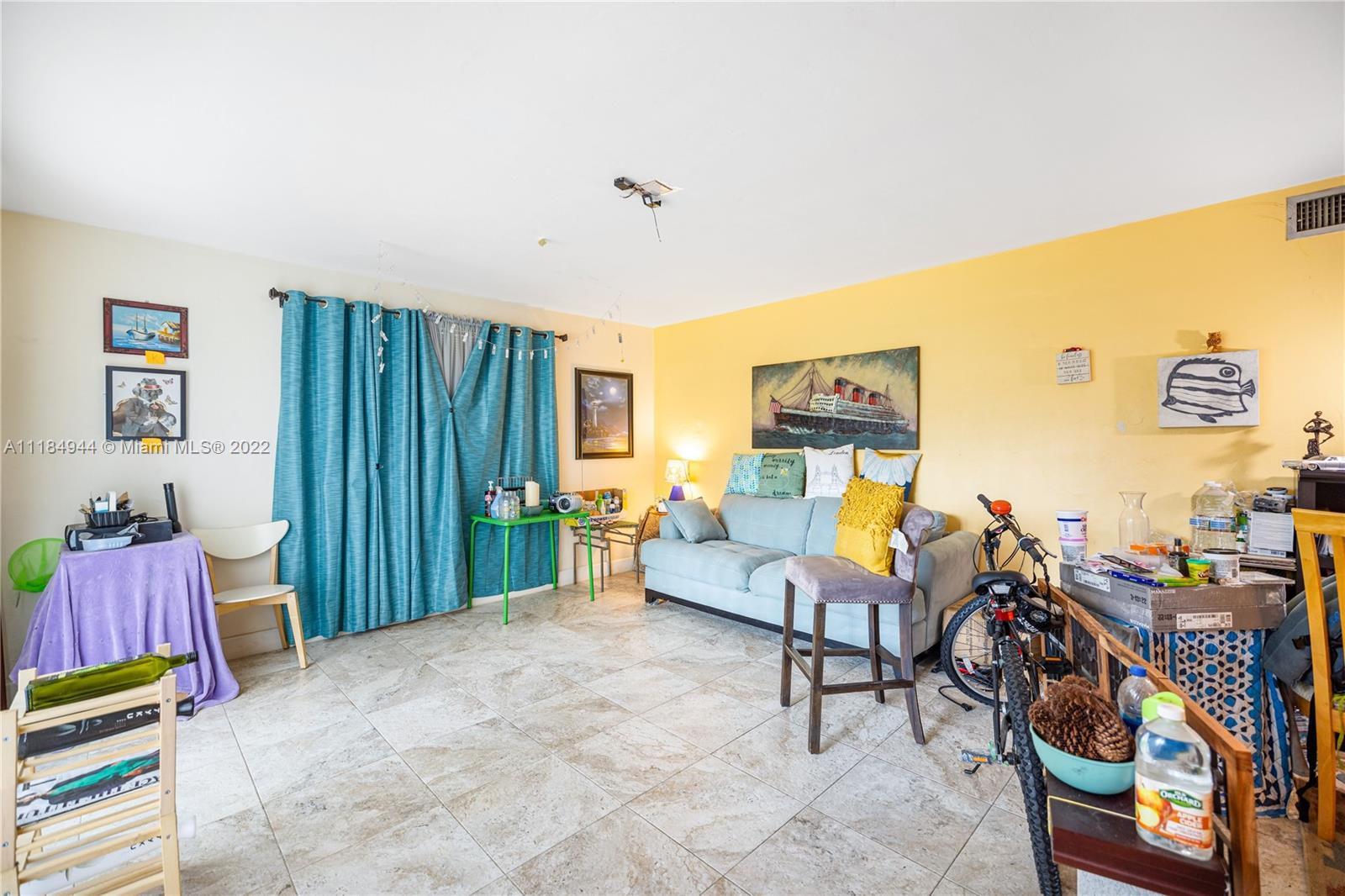 KINGSTON SQUARE CONDO - Residential