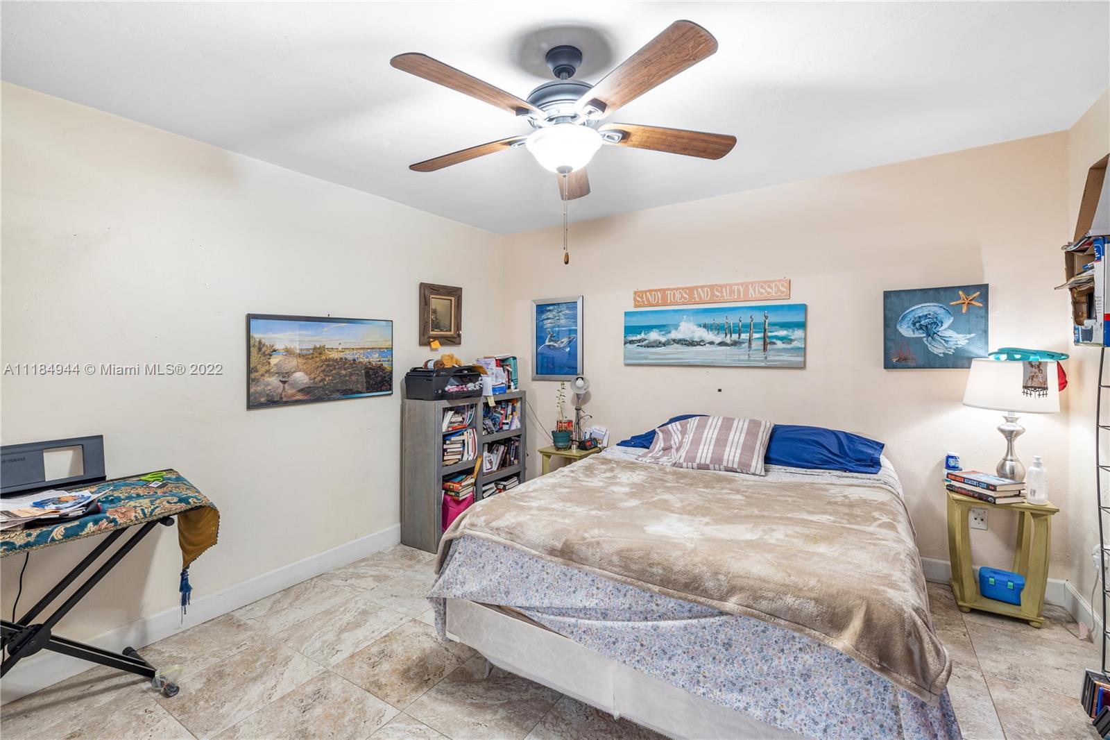 KINGSTON SQUARE CONDO - Residential