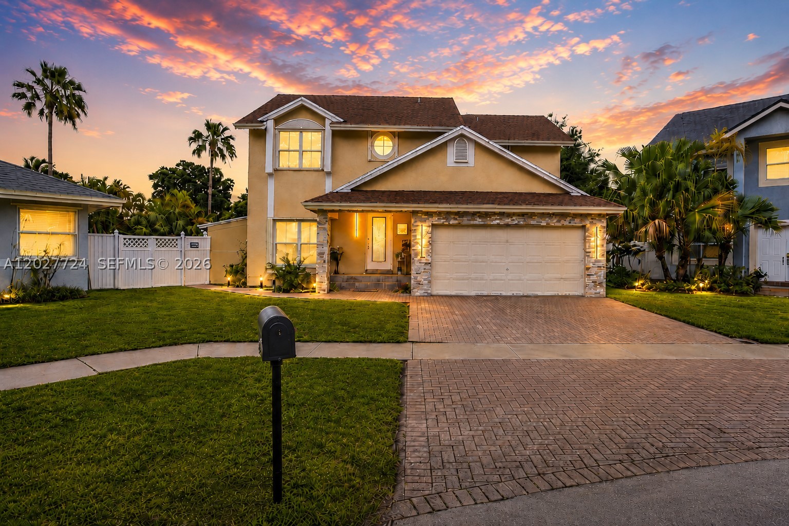 LAKESIDE SOUTH - Residential