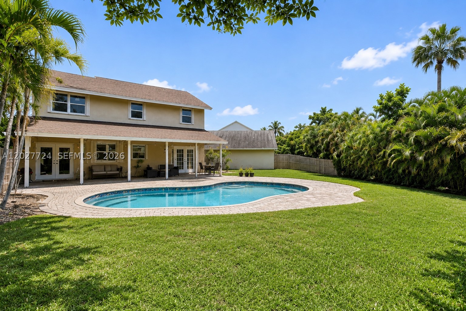 LAKESIDE SOUTH - Residential