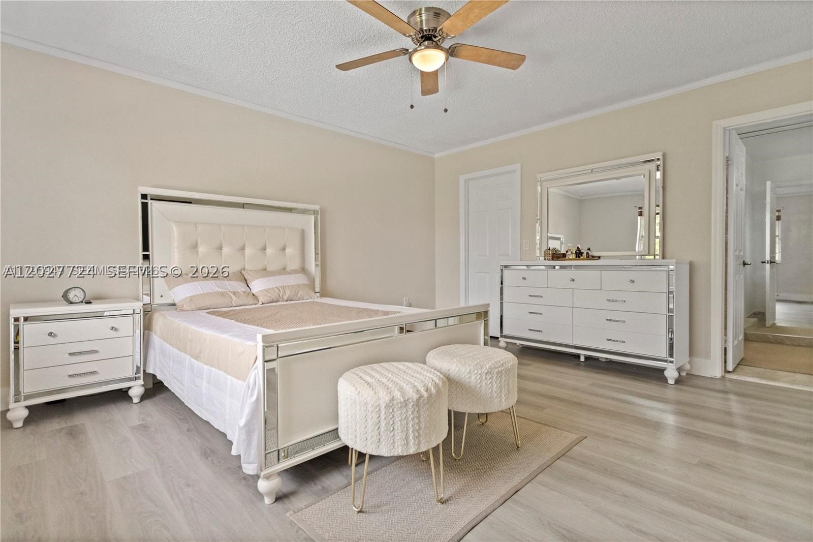 LAKESIDE SOUTH - Residential