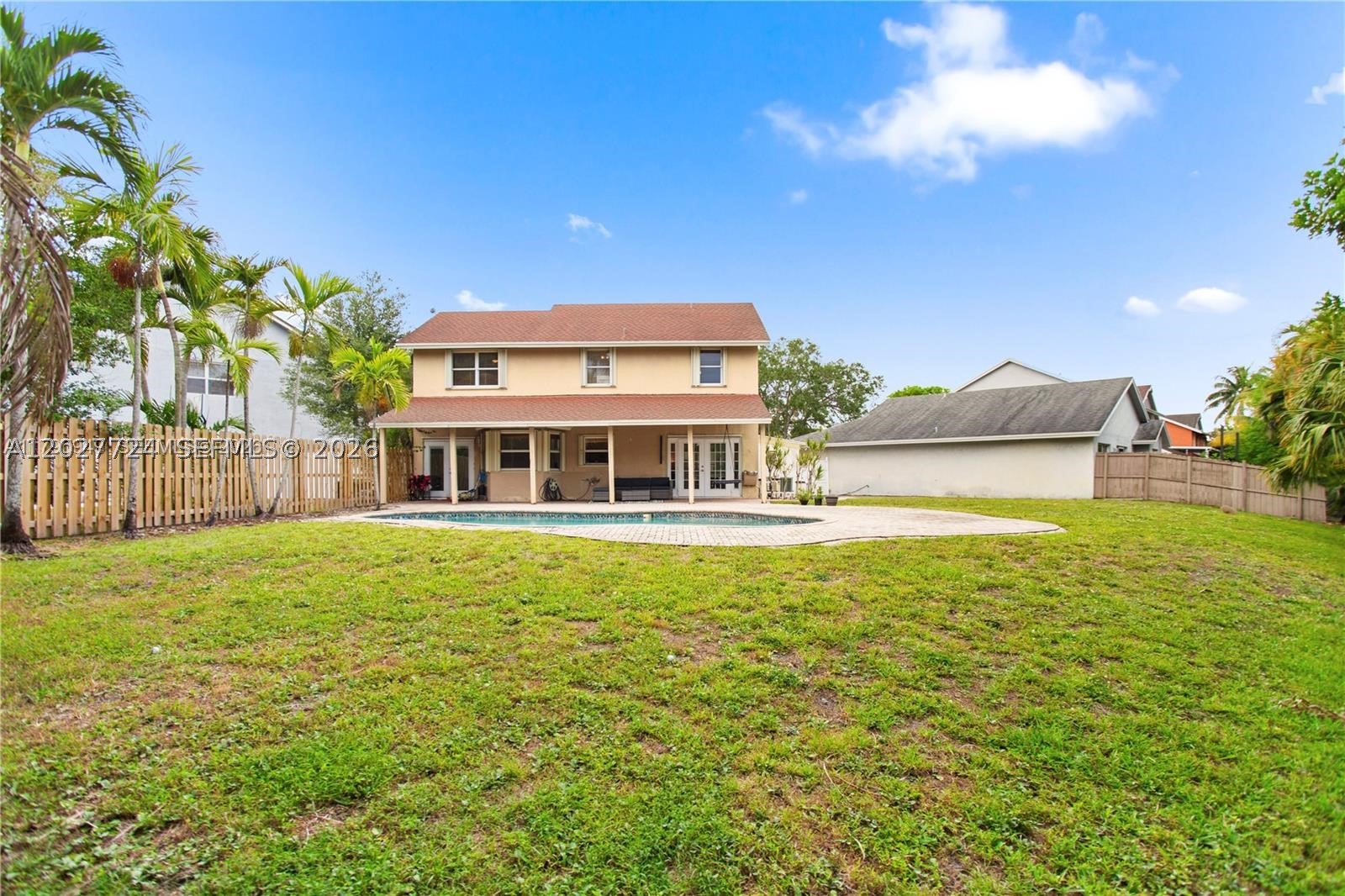LAKESIDE SOUTH - Residential