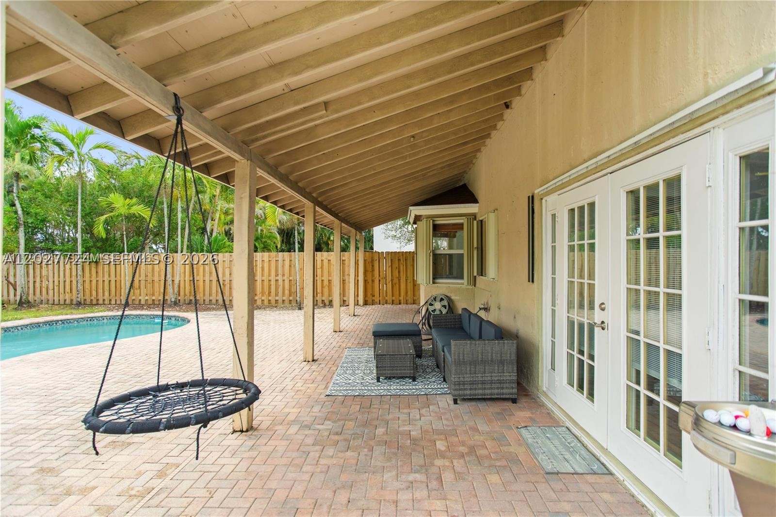 LAKESIDE SOUTH - Residential