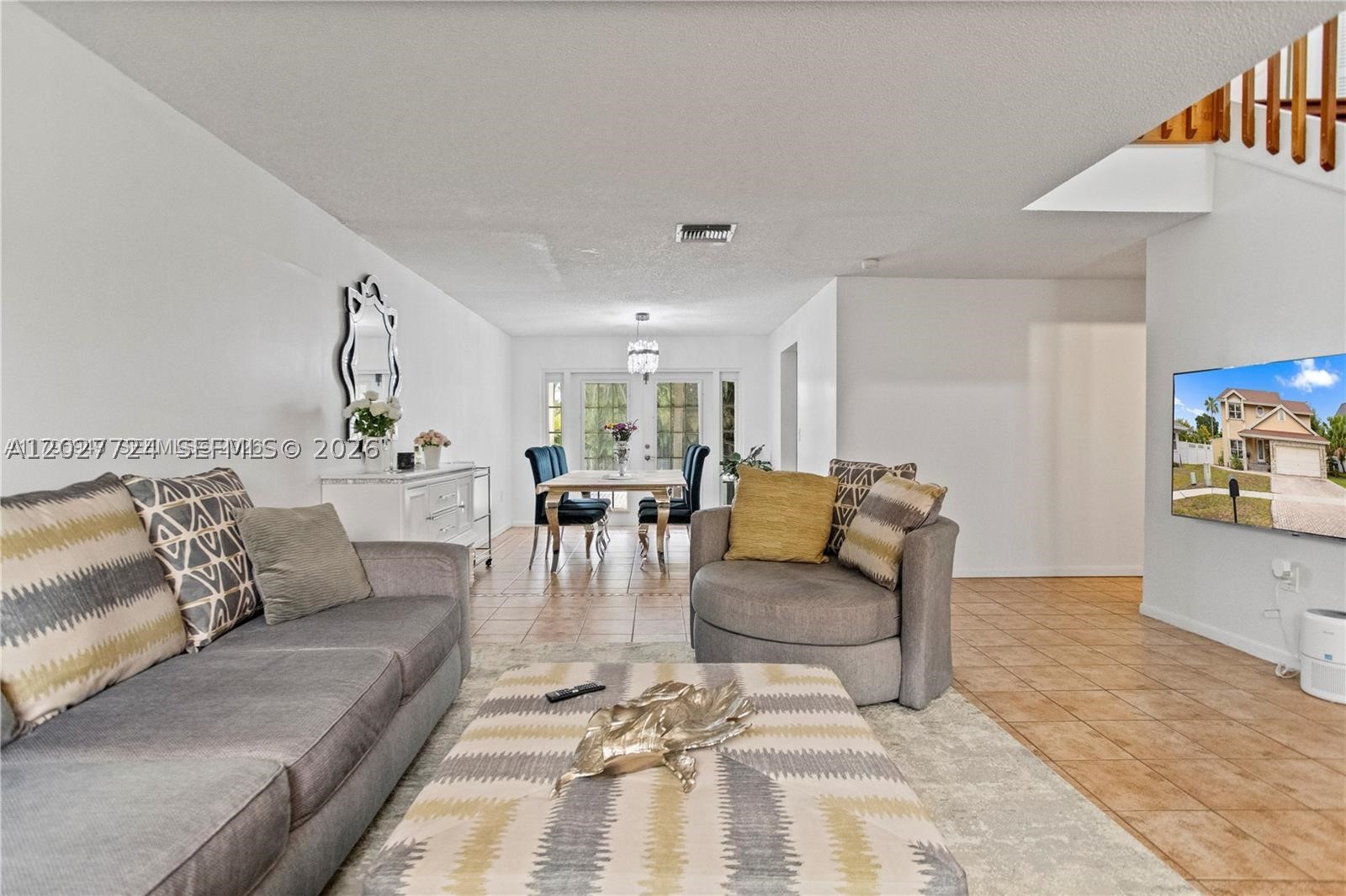 LAKESIDE SOUTH - Residential