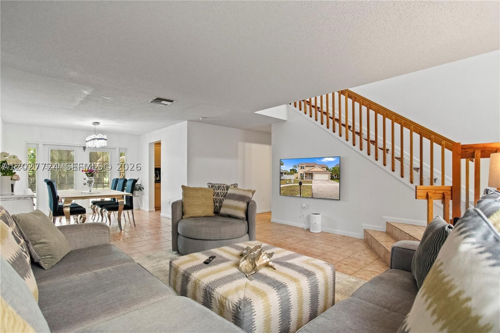 LAKESIDE SOUTH - Residential