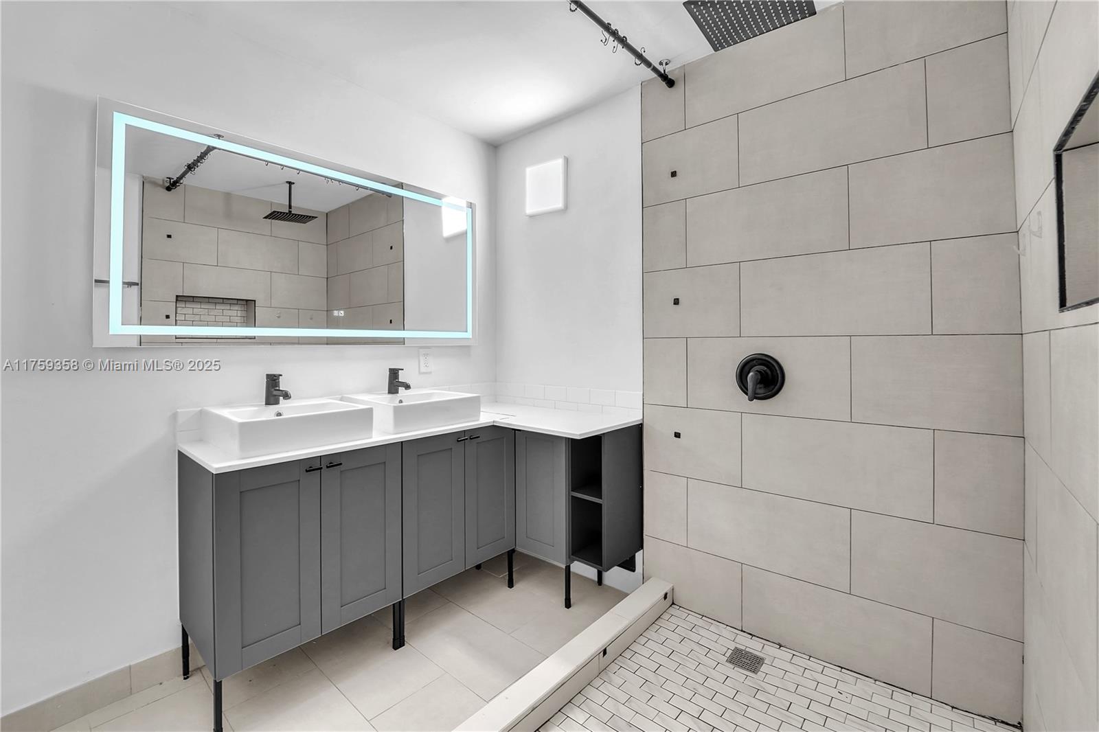 OLYMPIAN GDN CONDO - Residential