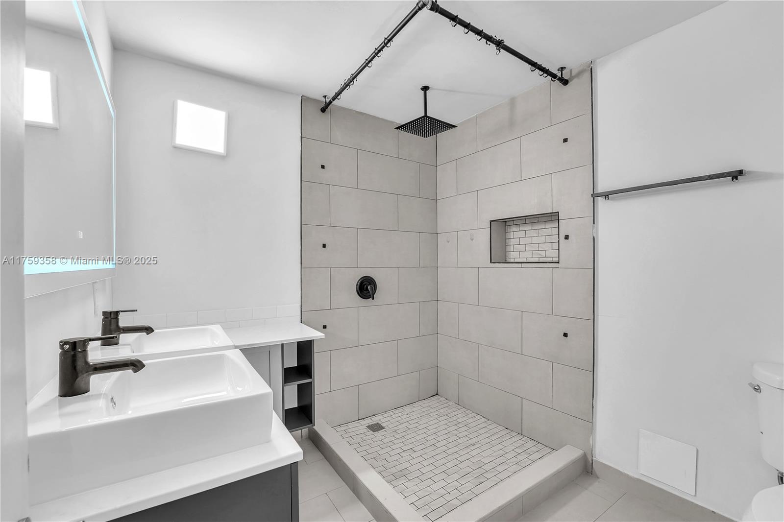OLYMPIAN GDN CONDO - Residential