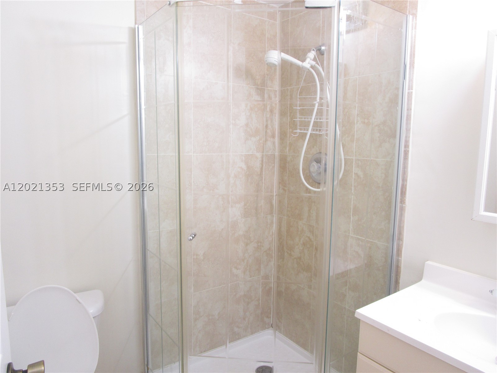 JASMIN GARDENS - Residential Lease