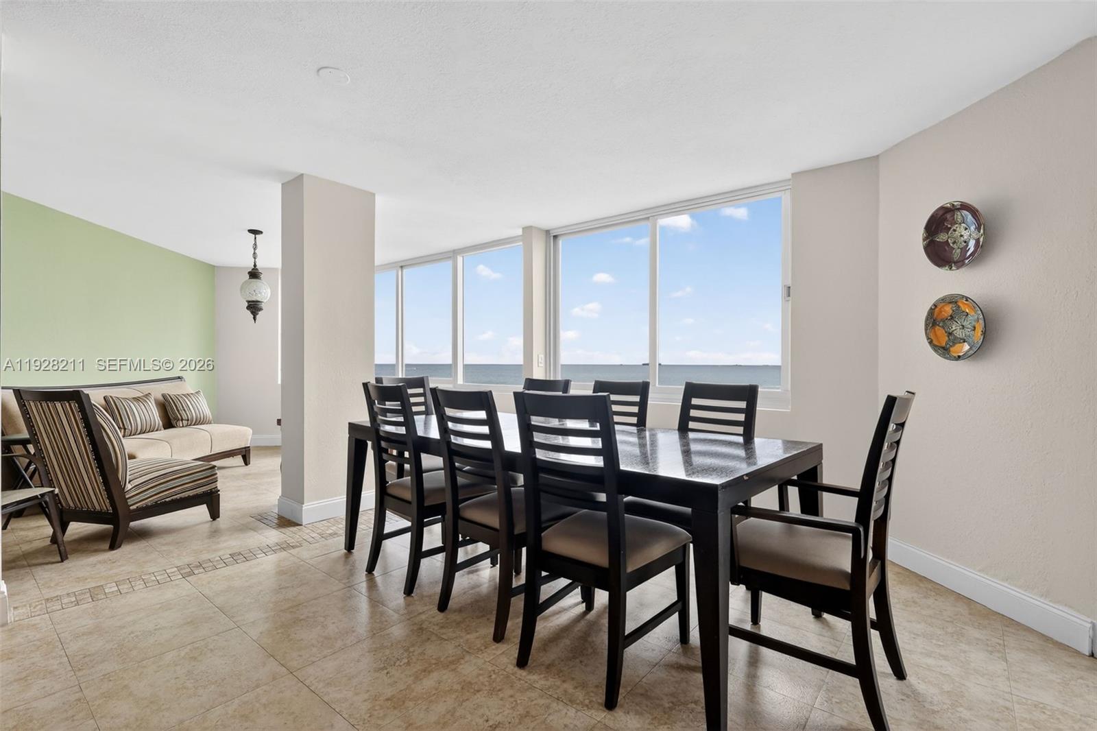 BURLEIGH HOUSE CONDO - Residential