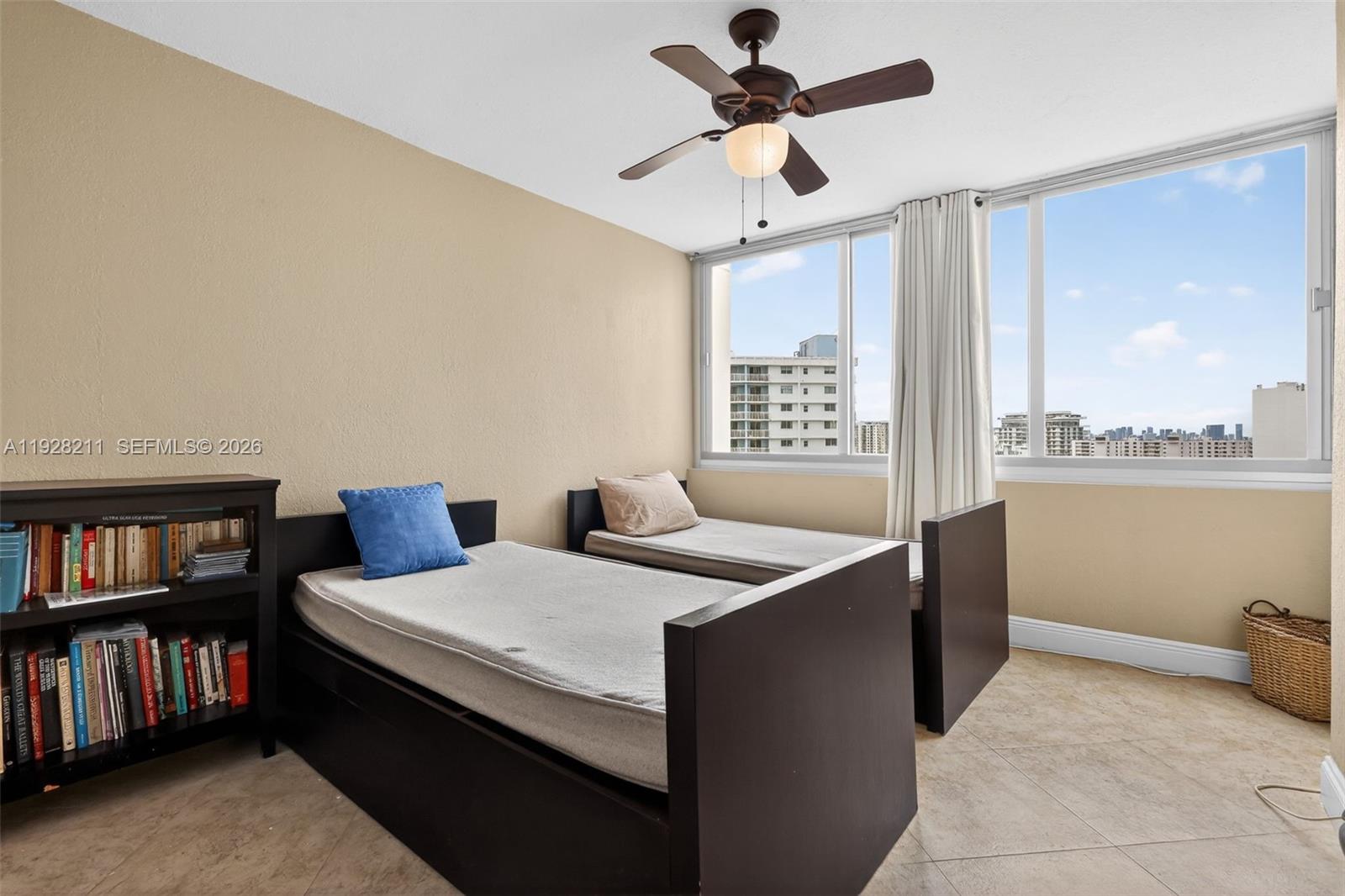 BURLEIGH HOUSE CONDO - Residential