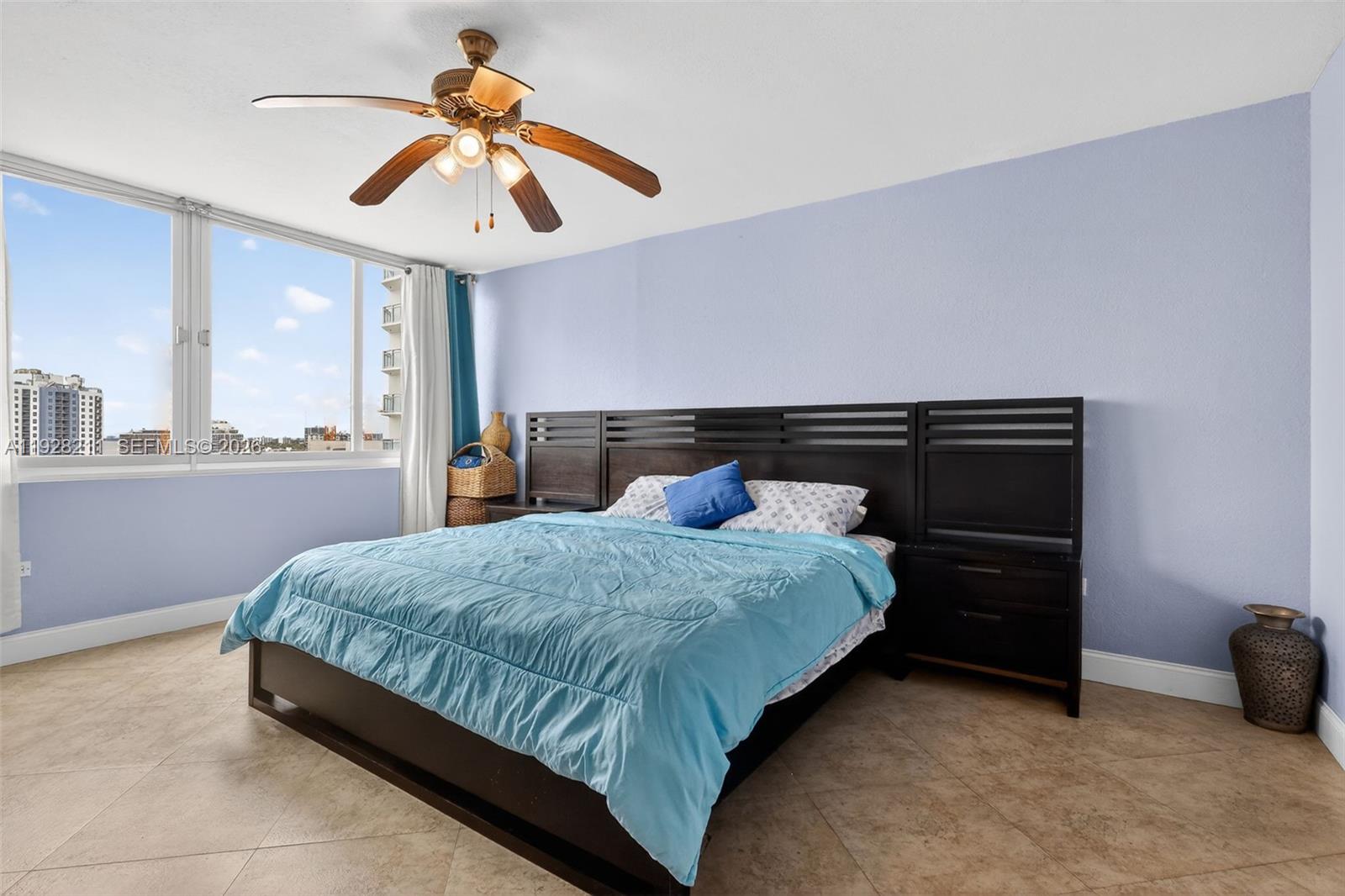 BURLEIGH HOUSE CONDO - Residential