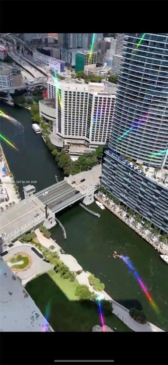 ICONBRICKELL CONDO NO 1 - Residential