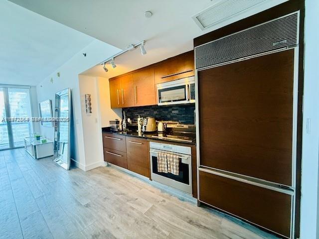 ICONBRICKELL CONDO NO 1 - Residential