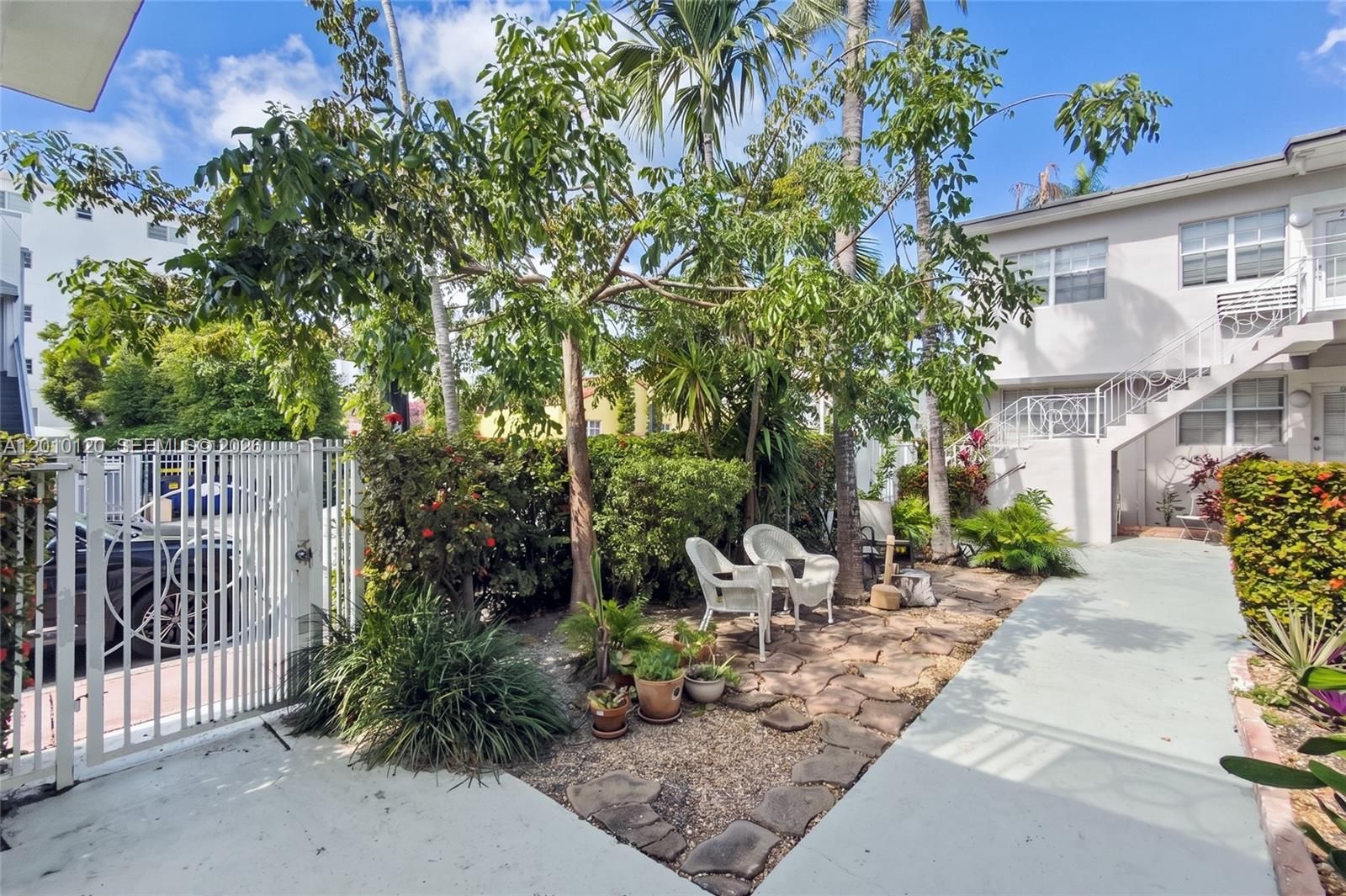 Espanola Way Villas Condo - Residential