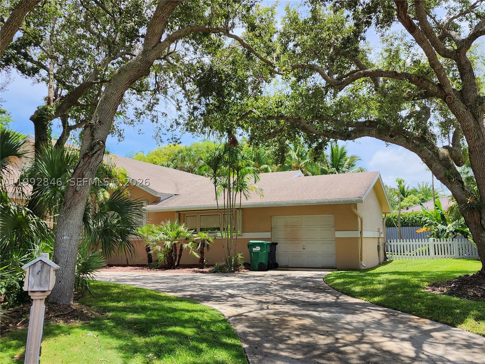 COUNTRY RIDGE ESTATES - Residential