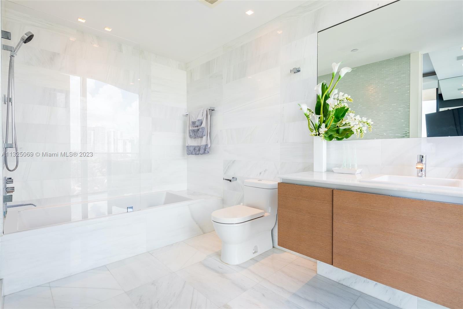 REGALIA CONDO - Residential