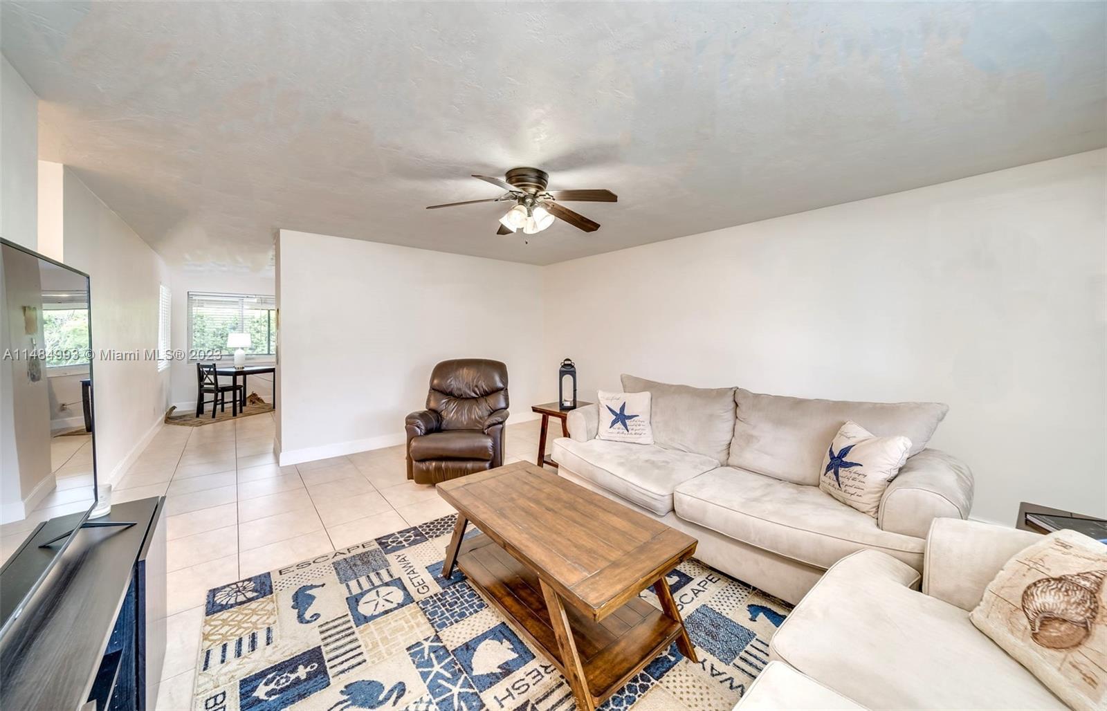 SUMMERTIME ISLES - Residential Lease