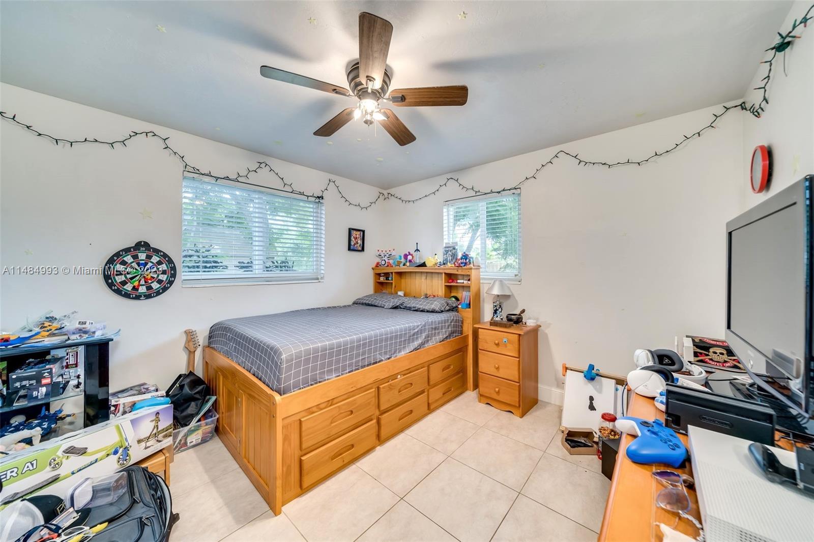 SUMMERTIME ISLES - Residential Lease
