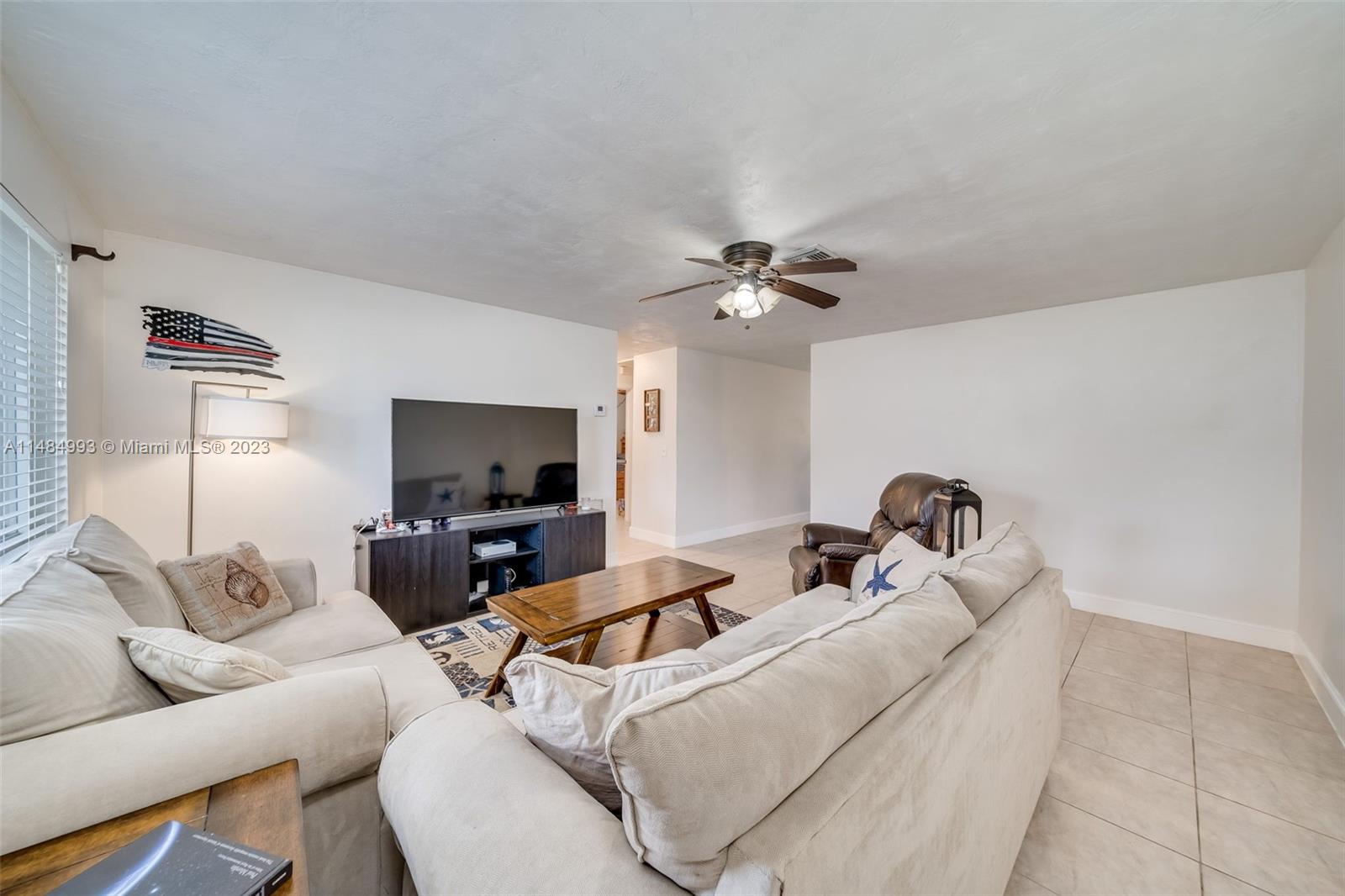 SUMMERTIME ISLES - Residential Lease