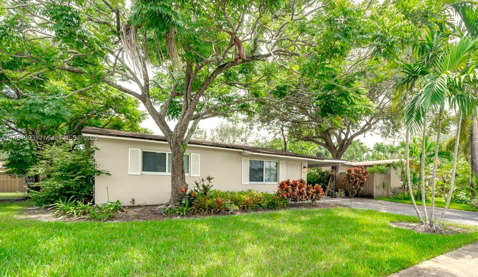 SUMMERTIME ISLES - Residential Lease