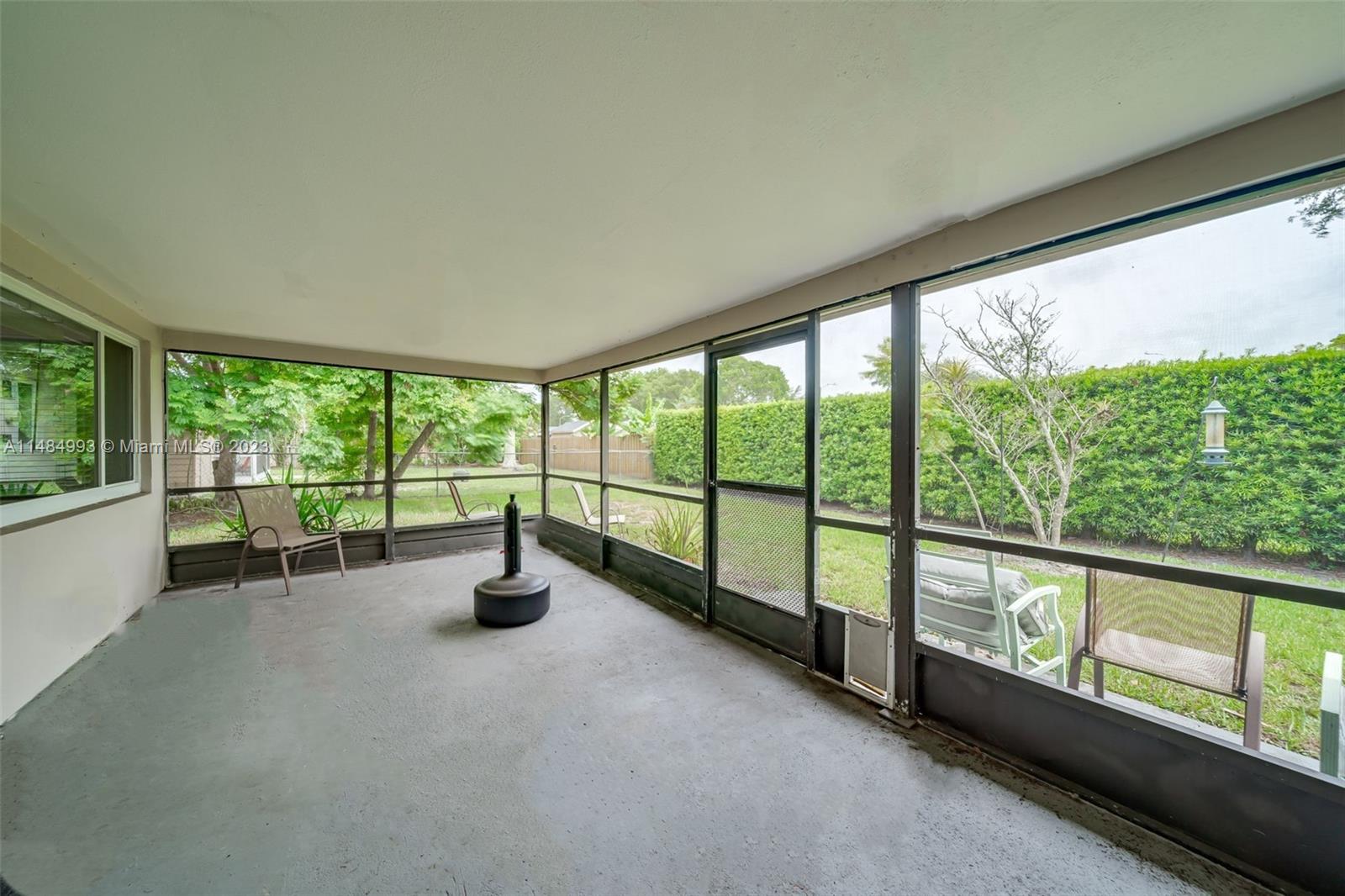 SUMMERTIME ISLES - Residential Lease