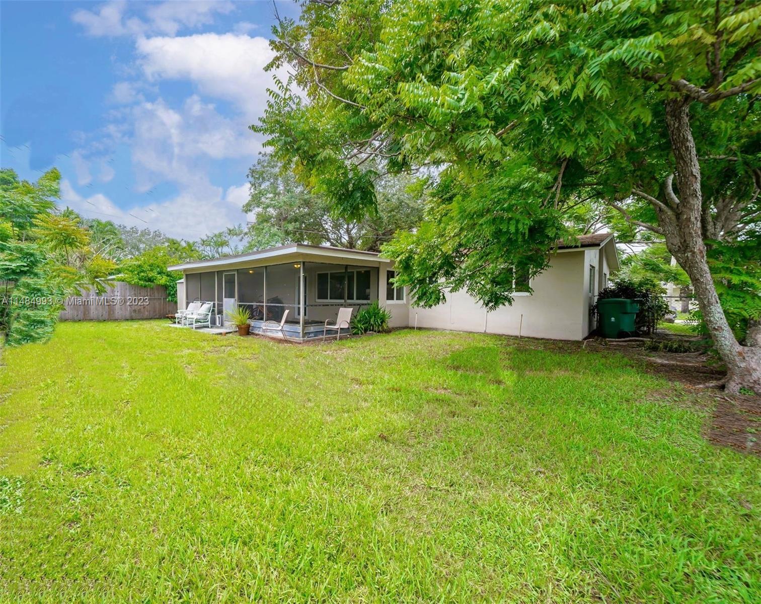 SUMMERTIME ISLES - Residential Lease