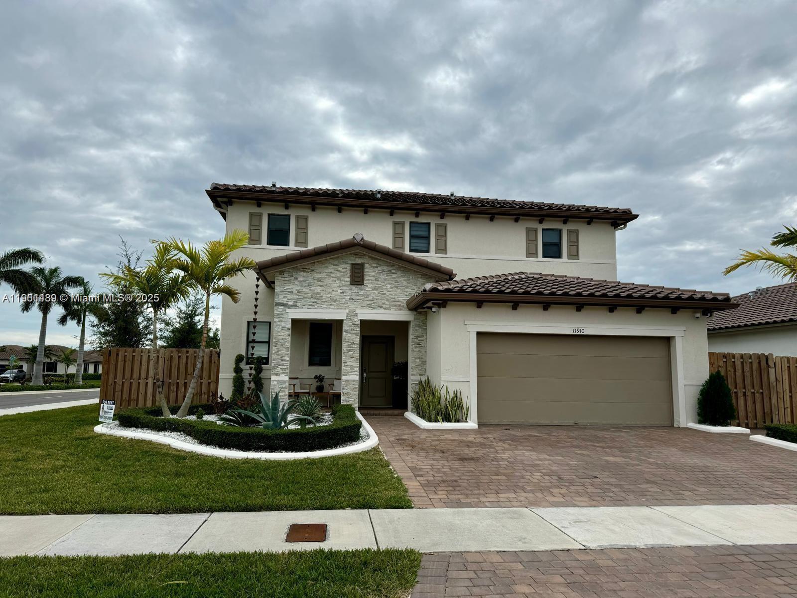 Beautifully house, recently remodeled, with a two car garage. featuring 5 beds and 3 bath, dryer inside the unit,
and a nice backyard to enjoy with the family. This awesome community also features 24/7 security, a gorgeous
club house with a nice gym and a very inviting pool. Efficiency included 1/1 in the rent price