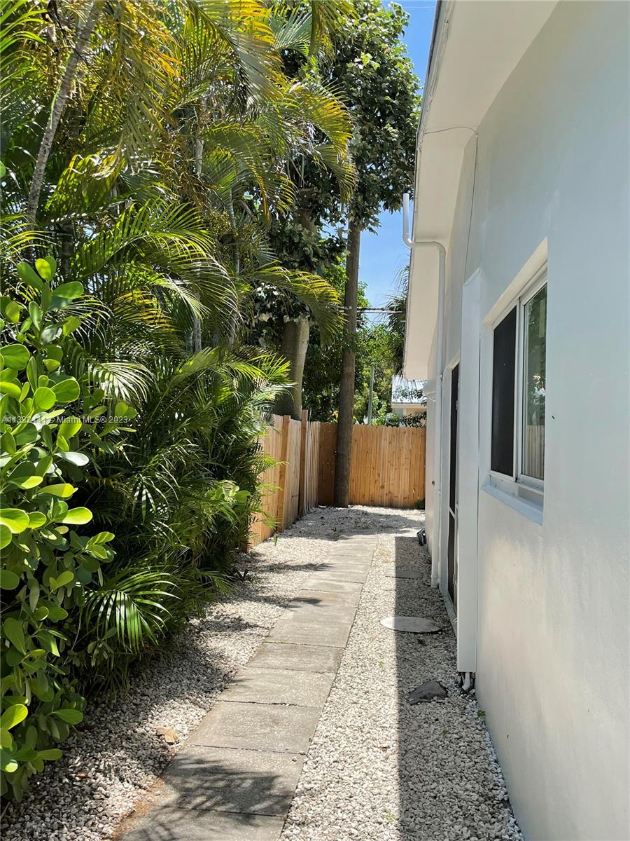 CORAL RIDGE ISLES - Residential Income