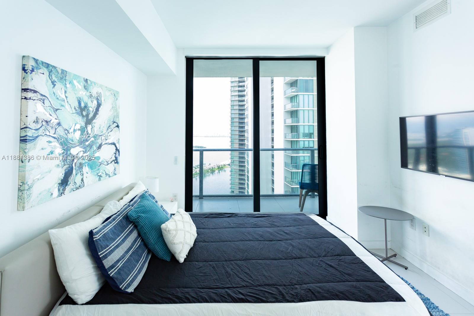 PARAISO BAYVIEWS CONDO - Residential