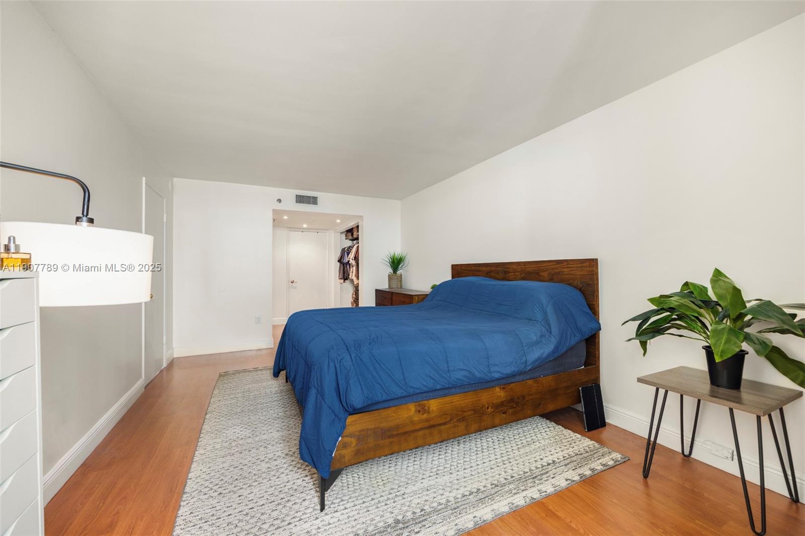 MADISON DOWNTOWN CONDO - Residential