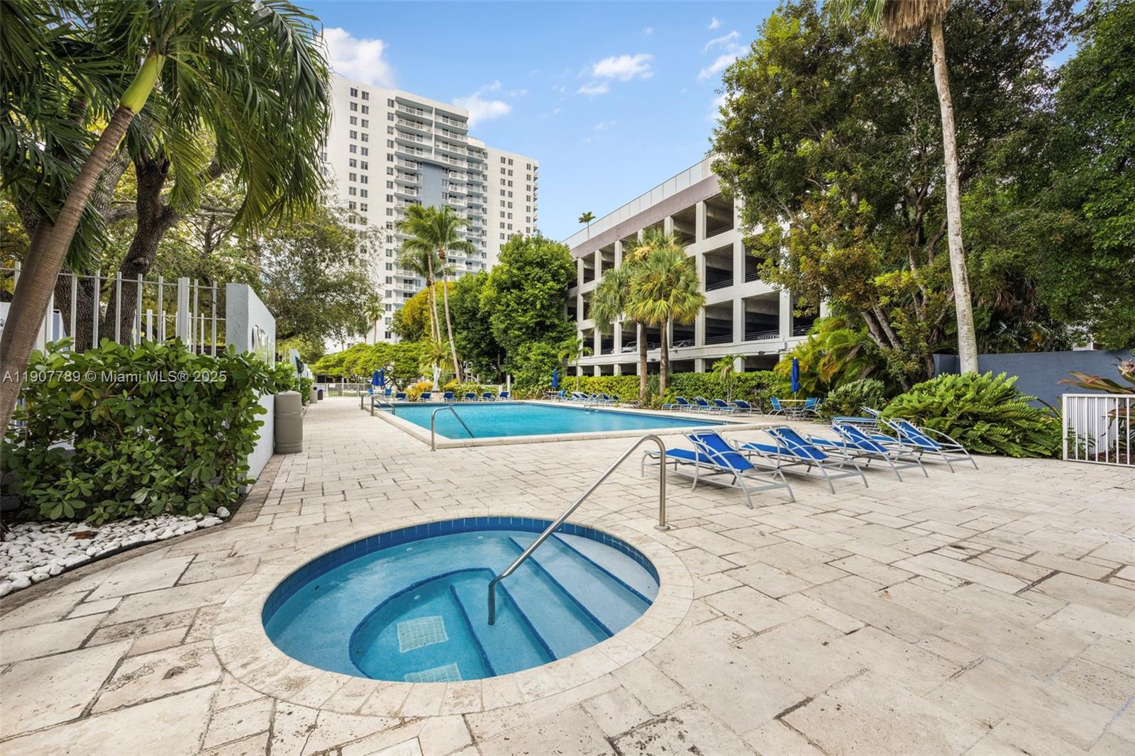 MADISON DOWNTOWN CONDO - Residential