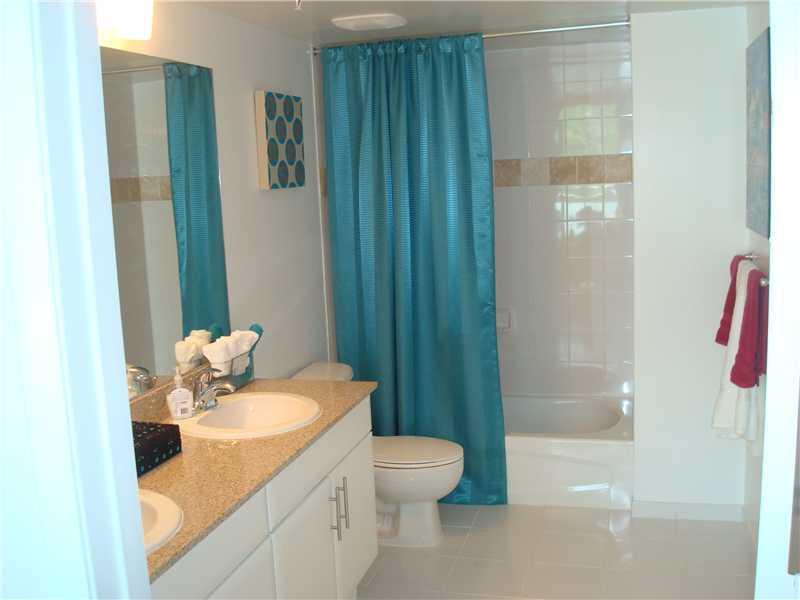 TERRAZAS RIVERPARK VILLAG - Residential Lease