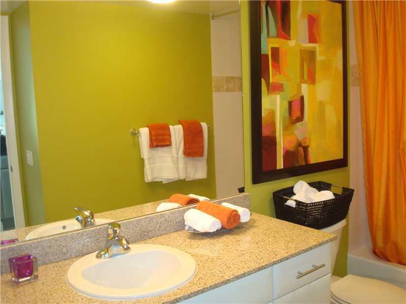 TERRAZAS RIVERPARK VILLAG - Residential Lease