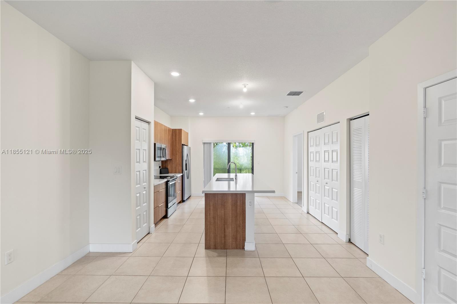 APEX AT PARK CENTRAL COND - Residential