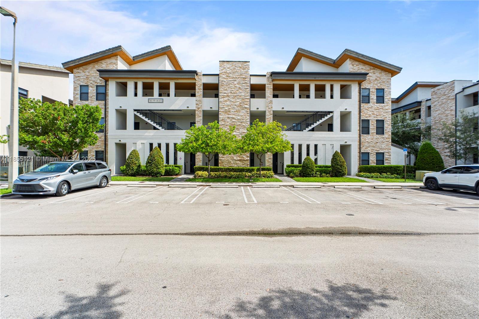 APEX AT PARK CENTRAL COND - Residential