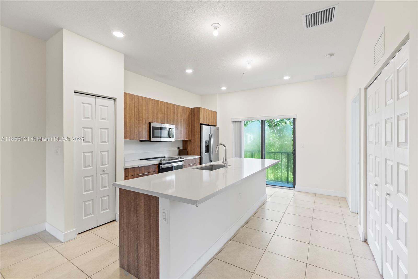 Investor opportunity! Luxurious Smart Apartment 2/ 2/1 in Prestigious Apex Community – Doral.Stunning 2-bedroom, 2 /1-bathroom smart apartment featuring elegant tile floors, stainless steel appliances, and quartz countertops in a modern kitchen that flows seamlessly into the integrated living, dining, and family room – perfect for both relaxing and entertaining.Located in the highly sought-after Apex community at Park Central in Doral, this residence offers exclusive access to the Park Central Clubhouse with resort-style amenities, including a sparkling pool with a kids’ splash park, fully equipped gym, spin and yoga studios, and more. Close to A+ rated schools, major highways, shopping, and dining. Live in comfort, luxury, and convenience in one of Doral’s most desirable neighborhoods.