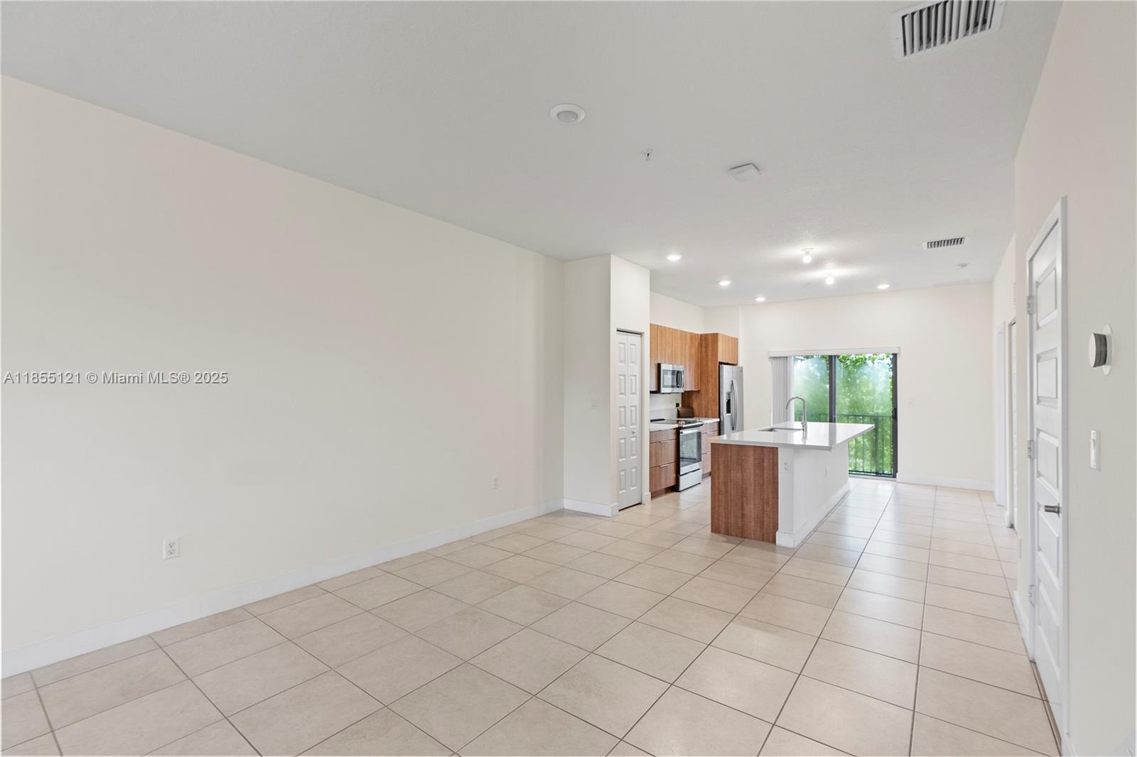 APEX AT PARK CENTRAL COND - Residential